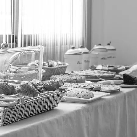 Moresco Hotel 3*